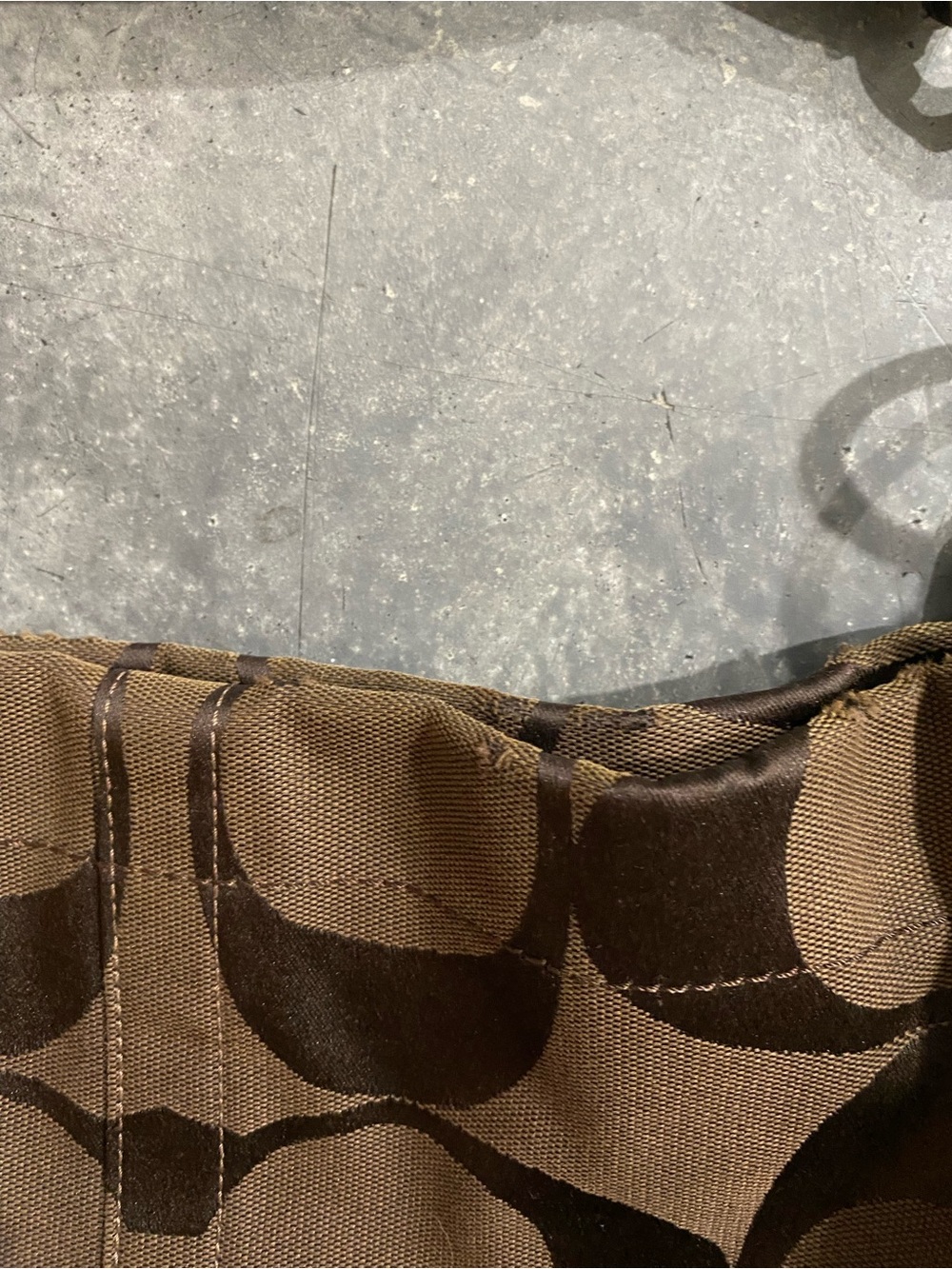 Coach Y2k Brown Signature Canvas Hobo Tote/shoulder Bag 12โX14โ
(May 026) - Picture 5 of 10